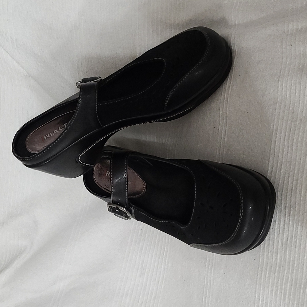 Rialto Womens‎ Black Faux Leather Clogs Mary Jane Style Laser Cut Size 9.5M EUC